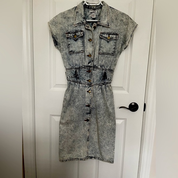 Vintage Mariposa - Acid Wash Jean Dress - Picture 1 of 6